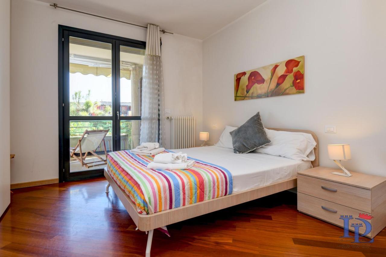 Ferienwohnung DesenzanoLoft Butterfly And Pools Desenzano del Garda Exterior foto