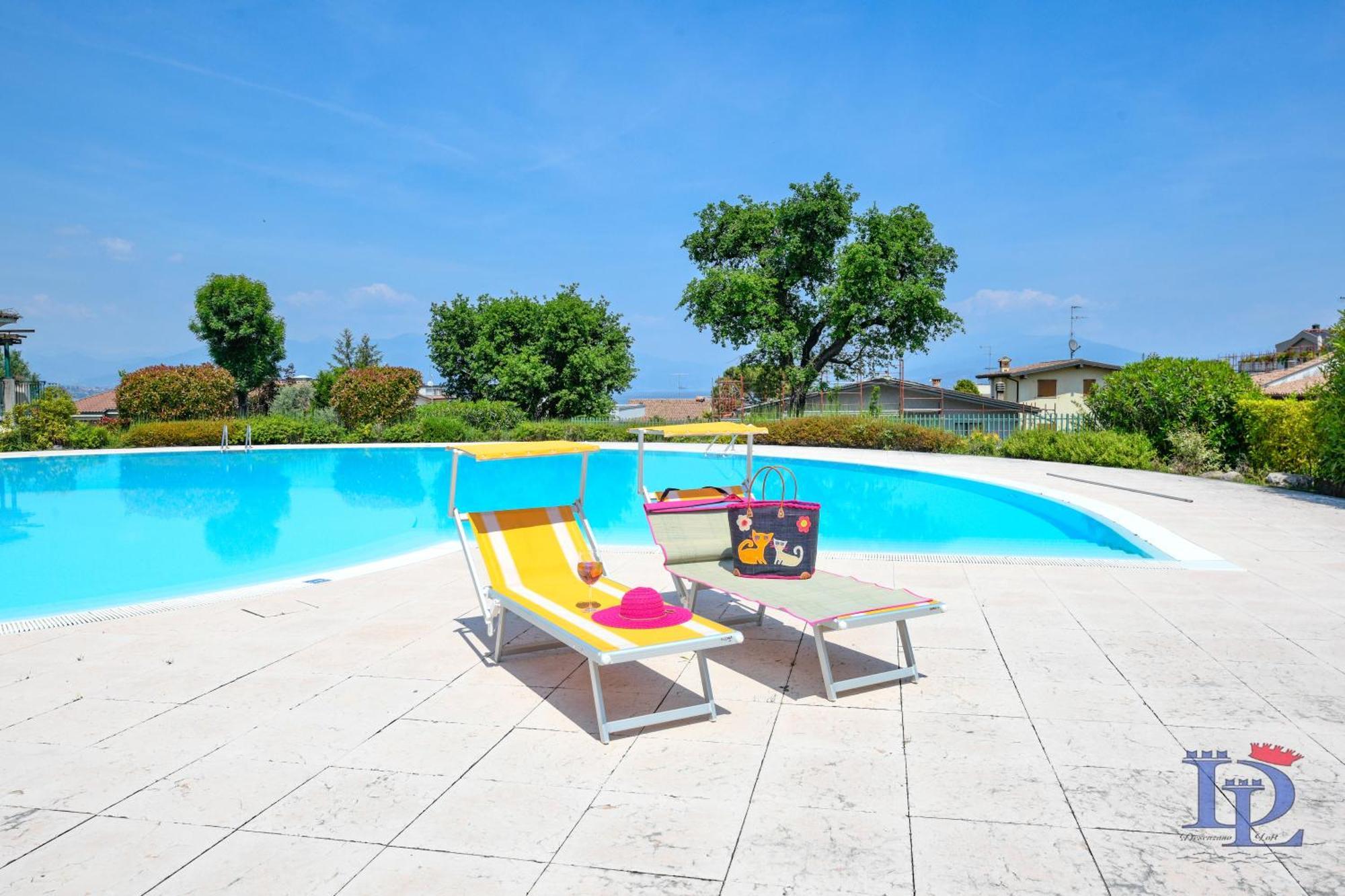 Ferienwohnung DesenzanoLoft Butterfly And Pools Desenzano del Garda Exterior foto