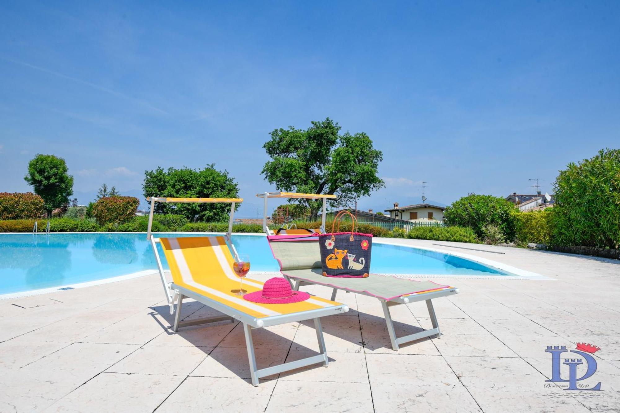 Ferienwohnung DesenzanoLoft Butterfly And Pools Desenzano del Garda Exterior foto